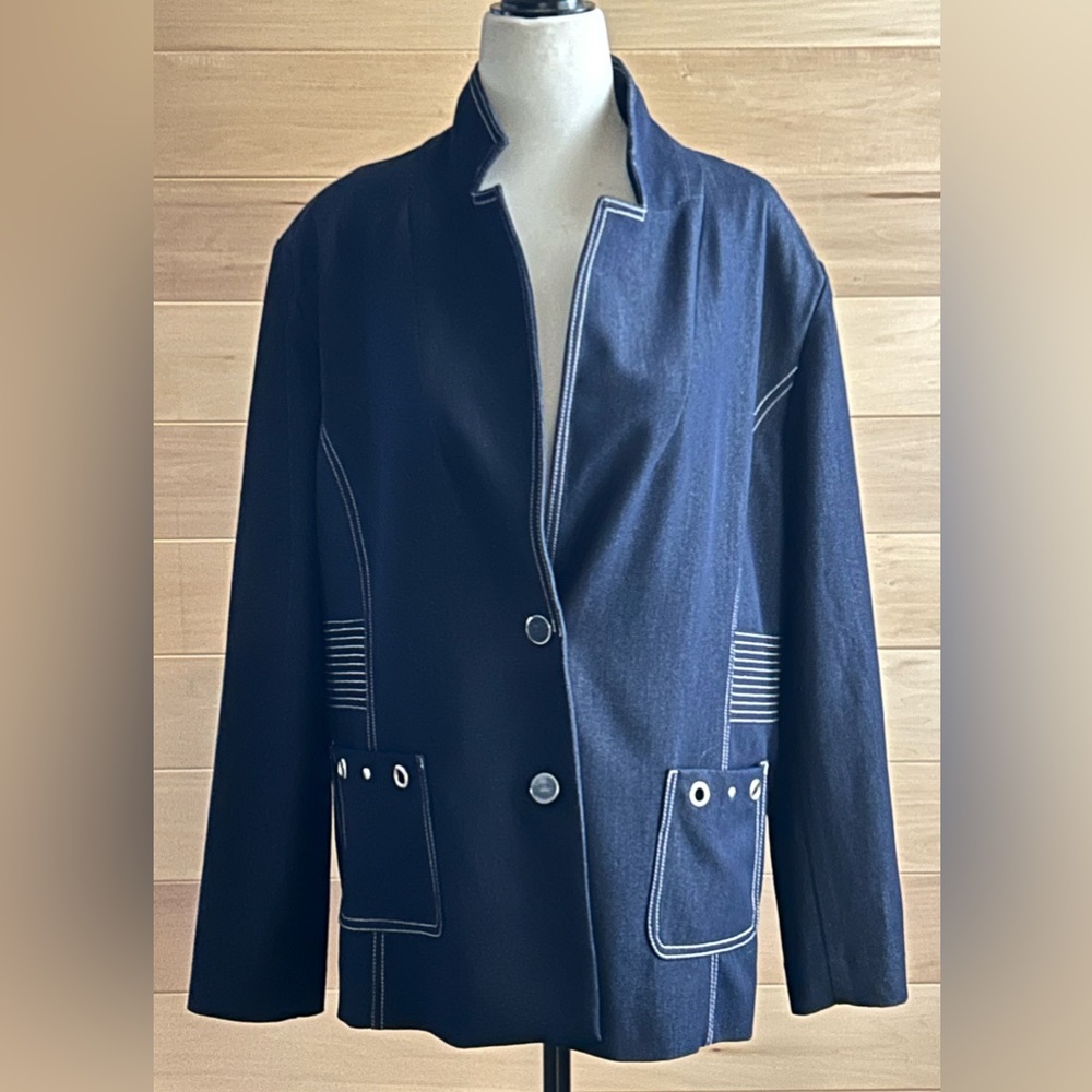 TanJay, Size 16P, dark blue blazer, with white stitching, two buttons, 2 pockets